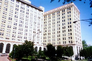 Shoeland Hotel east views. Dark spots above each window are terracotta urns. G. Osseewaarde