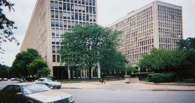 University Apartments (now Condomiums) in 55th Street. I.M. Pei, arch. Ossewaarde