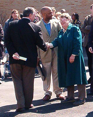 Nichols Fieldhouse dedication. Robin Kaufman, Mayor Daley, Murray LSC person?, Stephanie Franklin NPAC Pres.