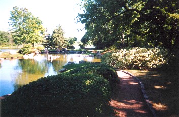 Along the lower ponds in Osaka Garden